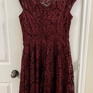 Stretchy maroon dress size 2XL fits like L